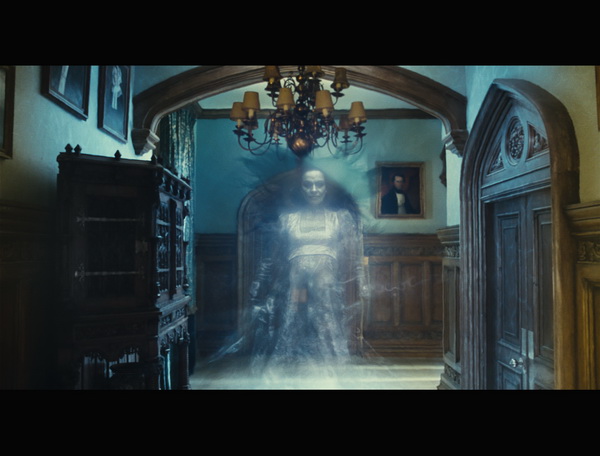 19 Dark Shadows